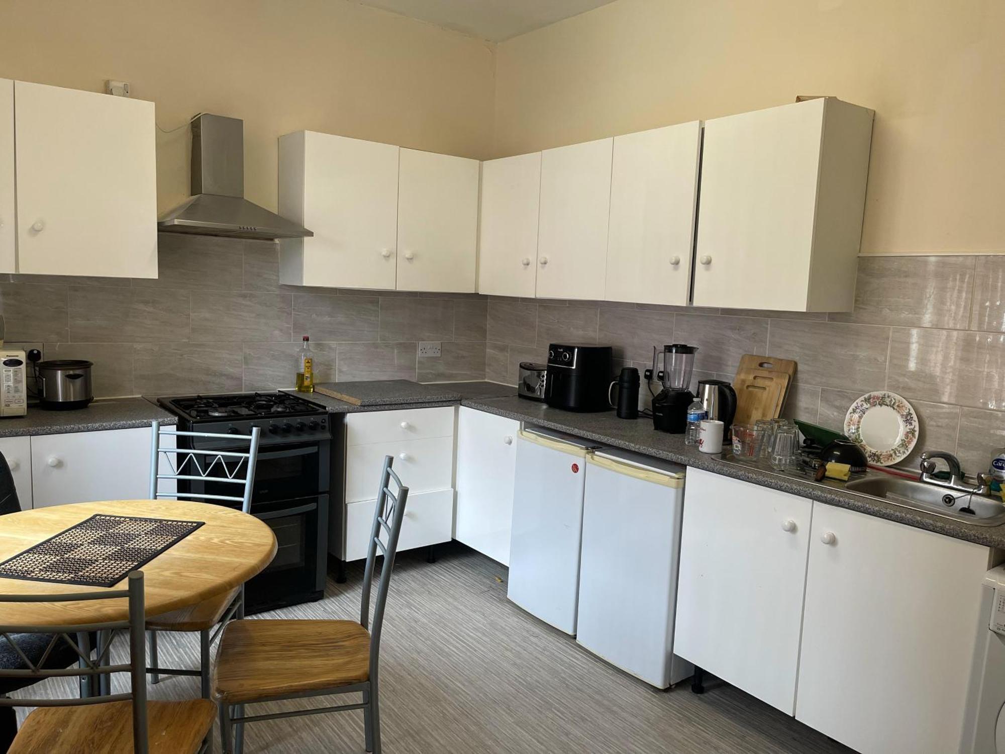 2-Bed Apartment - Sleeps 4 - Street Parking - Wifi Manchester Extérieur photo