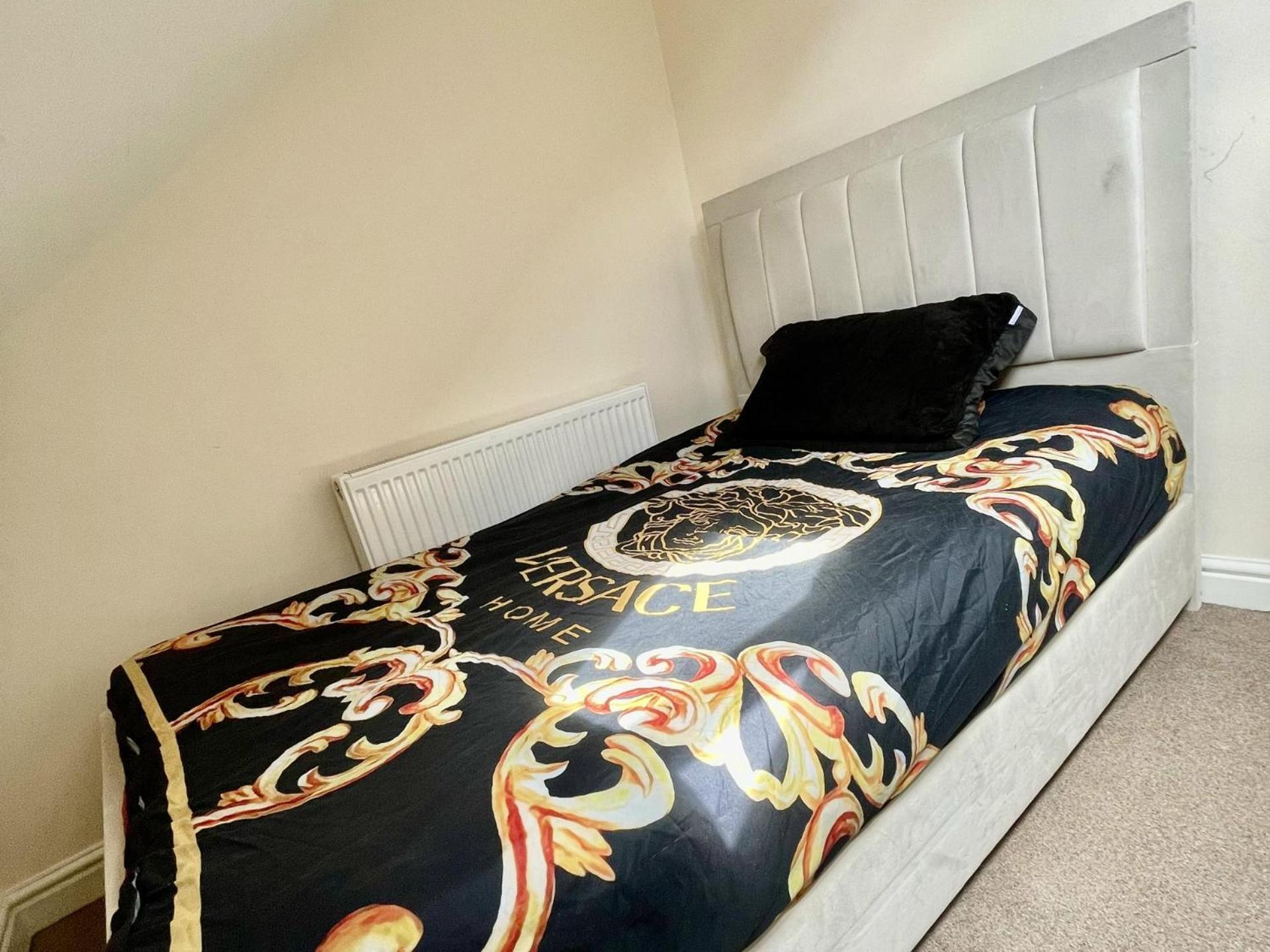 2-Bed Apartment - Sleeps 4 - Street Parking - Wifi Manchester Extérieur photo