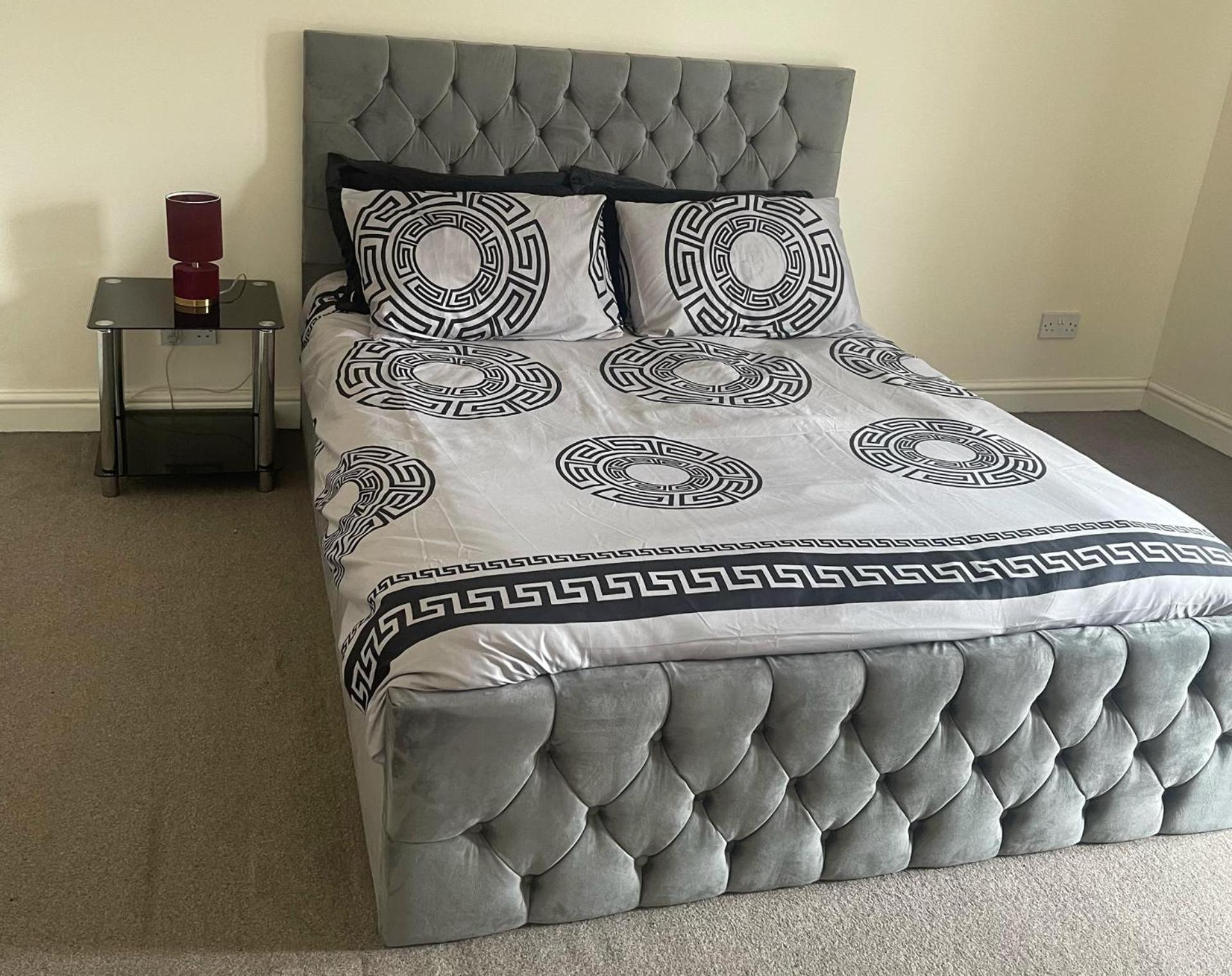 2-Bed Apartment - Sleeps 4 - Street Parking - Wifi Manchester Extérieur photo